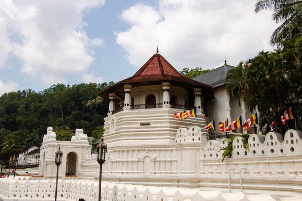 Temple-of-the-tooth-relic-in-Kandy Temple-of-the-tooth-relic-in-Kandy